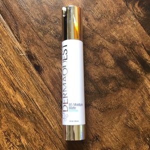 Dermaquest b5 Moisturizer matte